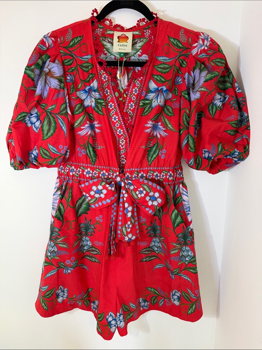 FARM Rio Red Floral Puff-Sleeve Romper with Tie Waist New With Tag - Picture 5 of 11